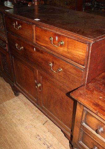 Georgian mahogany chest with cupboard under